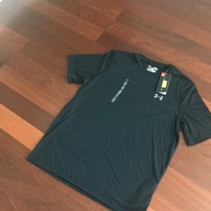 Under Armour black short sleeve